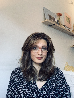  Angol magntanr: Fiona Feeney profilkpe