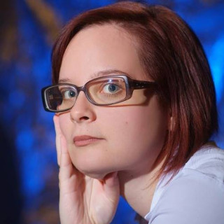  Angol mag�ntan�r: �zsi�s Anita profilk�pe